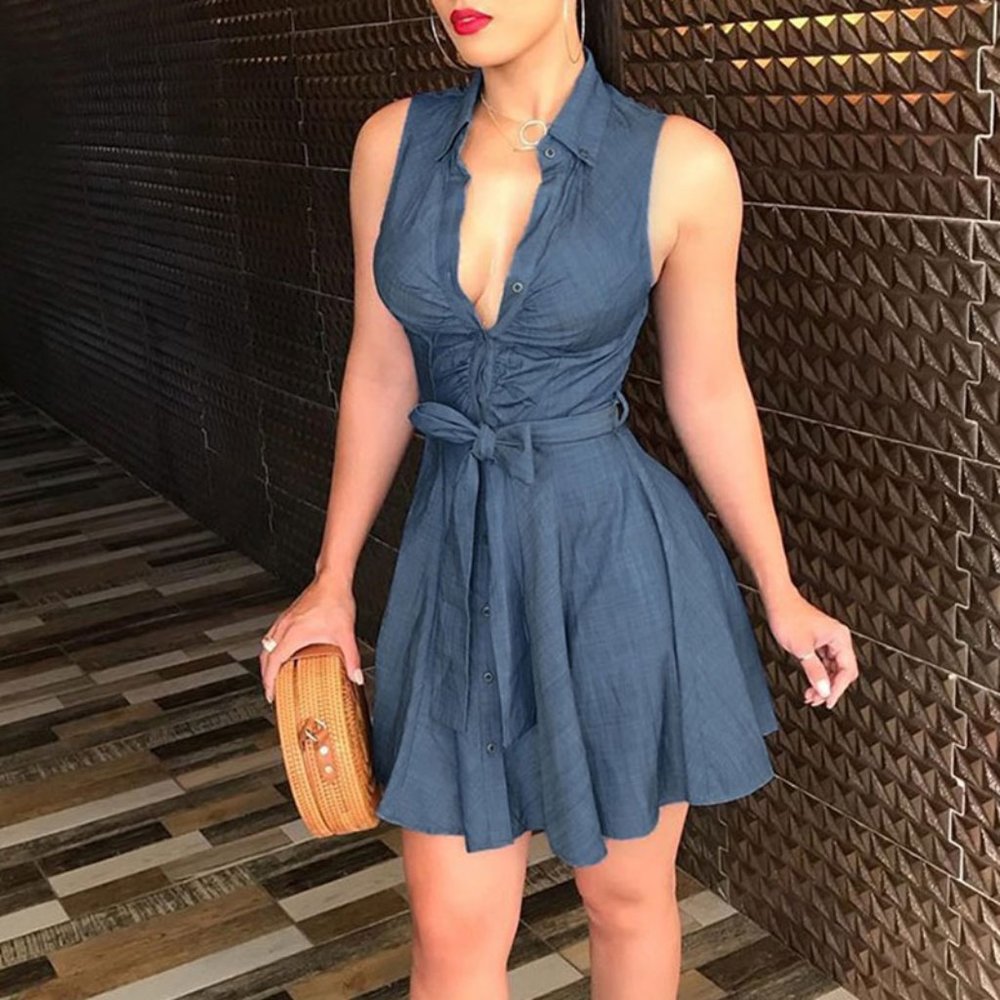 NWT  Sleeveless Lace-up Dress